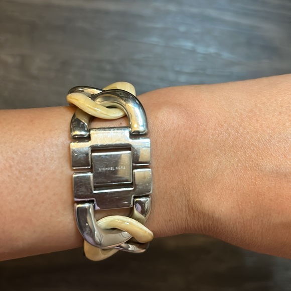 Michael Kors Watch, Model 4263 - Picture 5 of 6